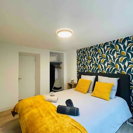 Avec Cour Privée * Saint-Jean-dʼAngély